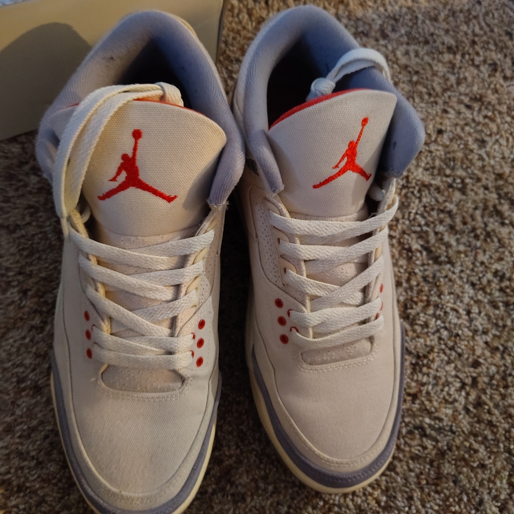 Retro 3 Muslin Jordan Men's Sneakers - White and Red